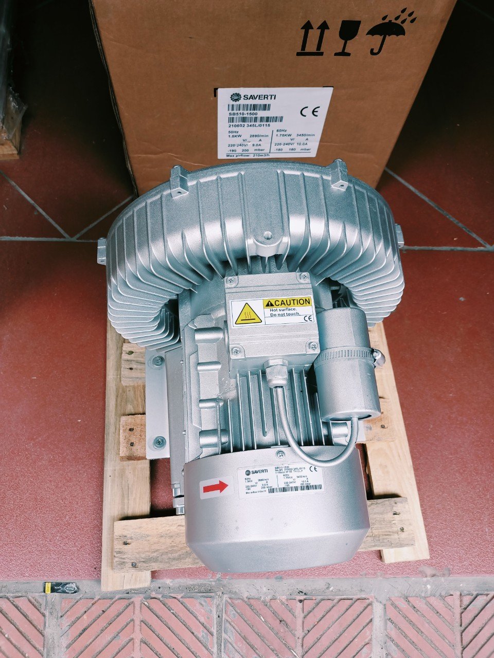 Máy thổi khí con sò SAVERTI SB610-2200S Máy thổi khí con sò SAVERTI SB730-4000S