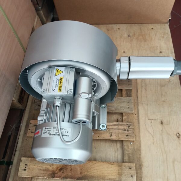 Máy thổi khí con sò 2 tầng cánh SAVERTI SB420-1600S2