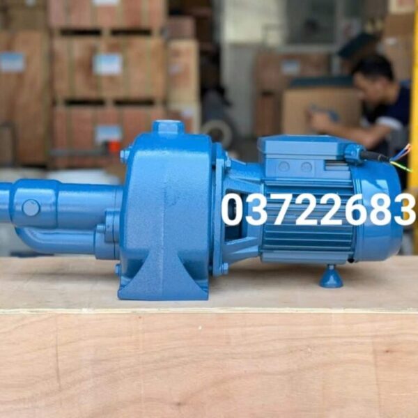 Máy bơm nước họng súng